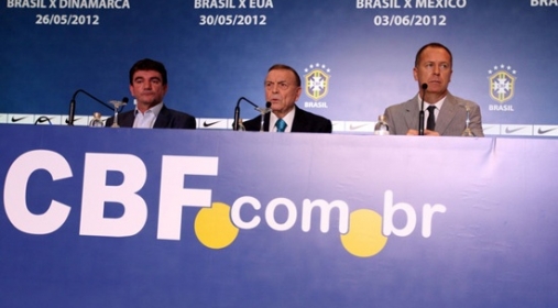 Andr�s Sanchez, Jos� Maria Marin e Mano Menezes antes da convoca��o